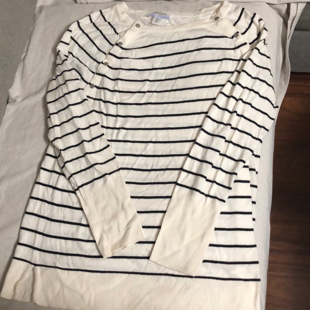 Nursing sweater